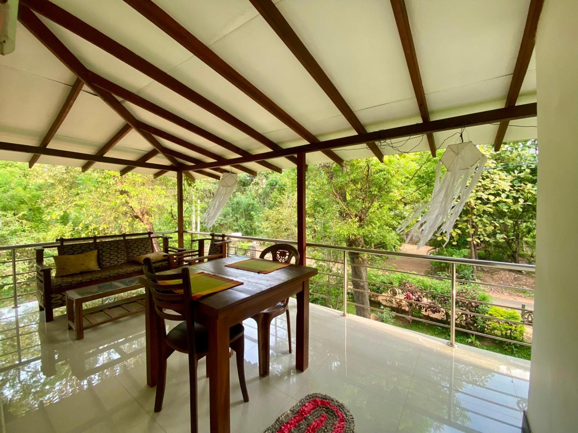 Habarana New Star Homestay Bagian luar foto